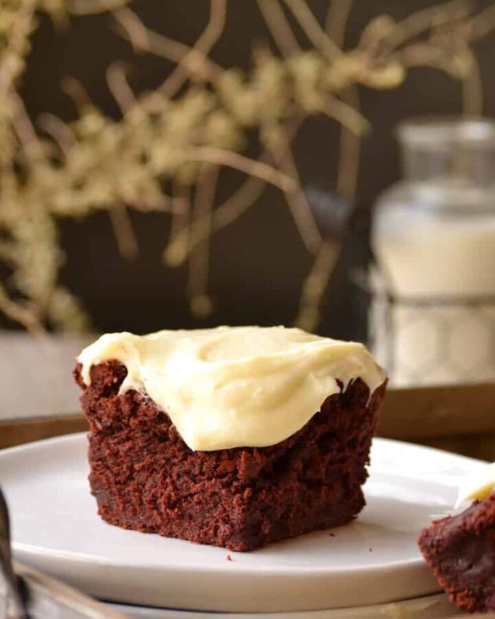 Red velvet brownies with cream cheese