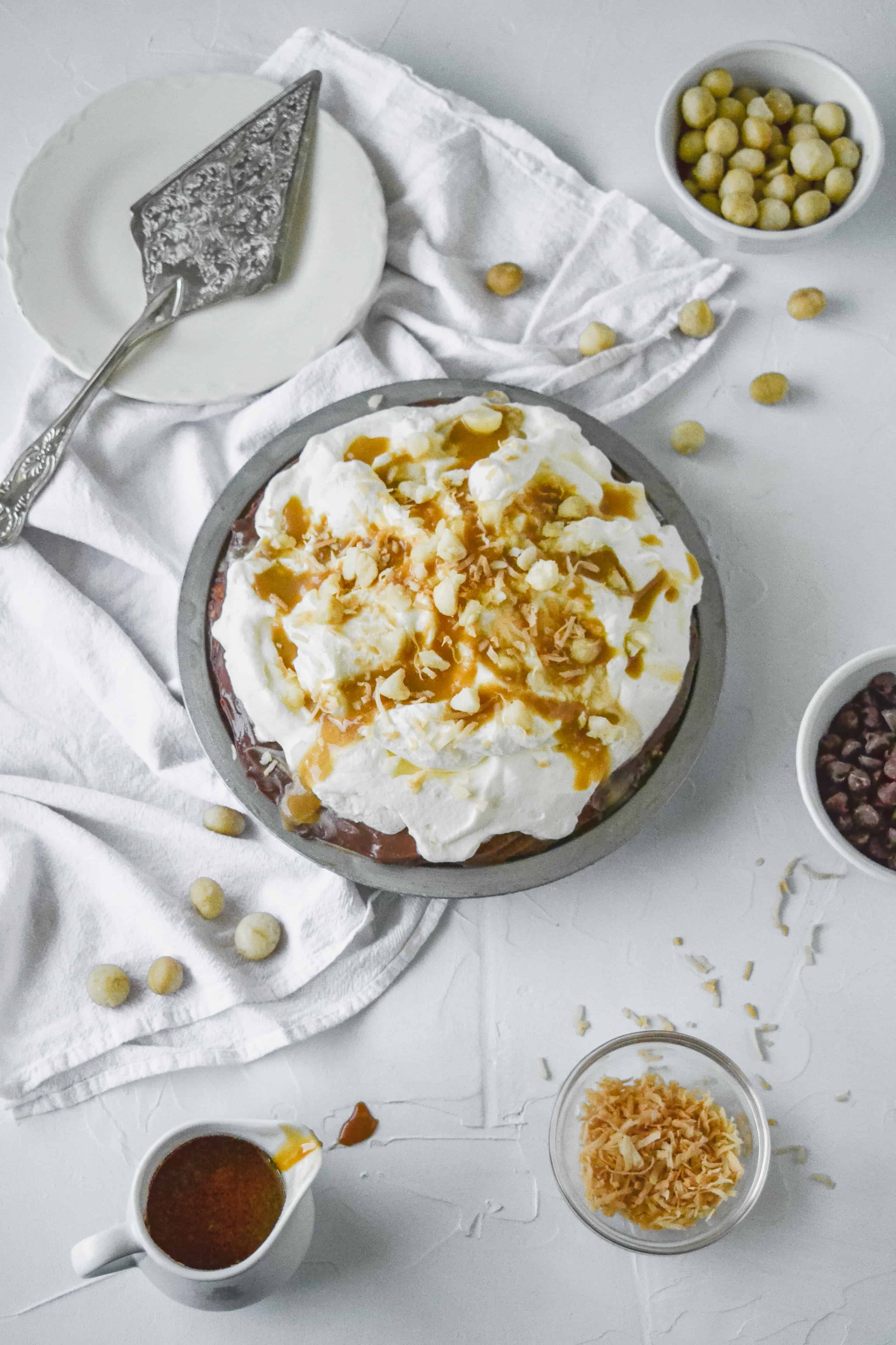 chocolate caramel macadamia nut pie